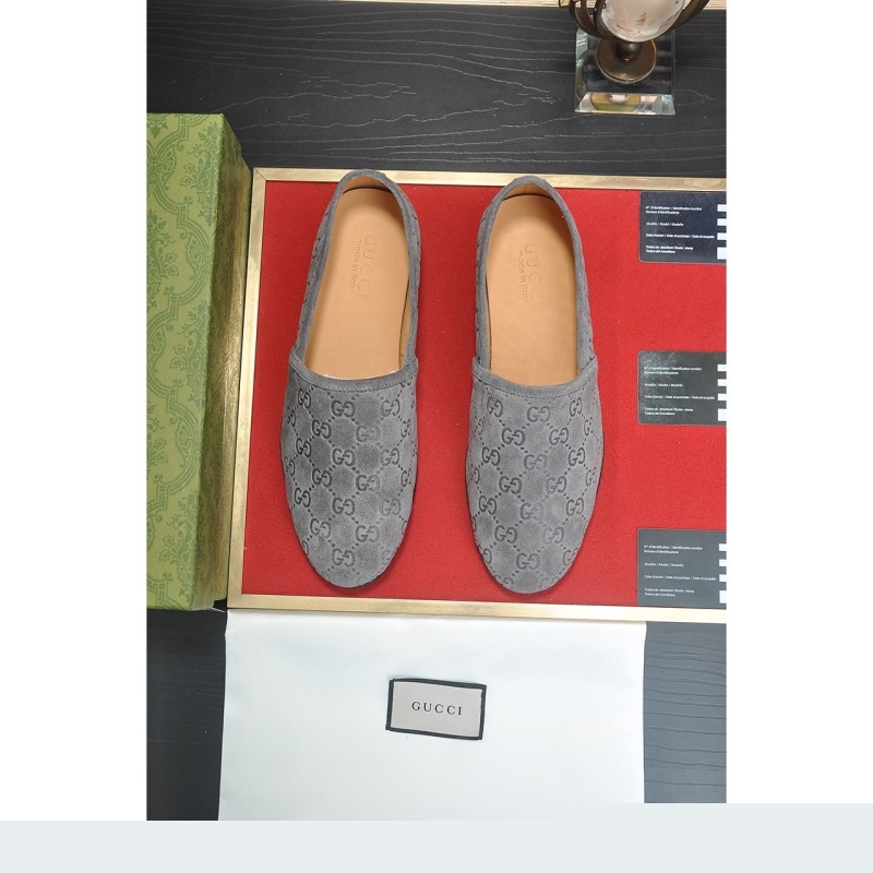 G*u*i leather shoes